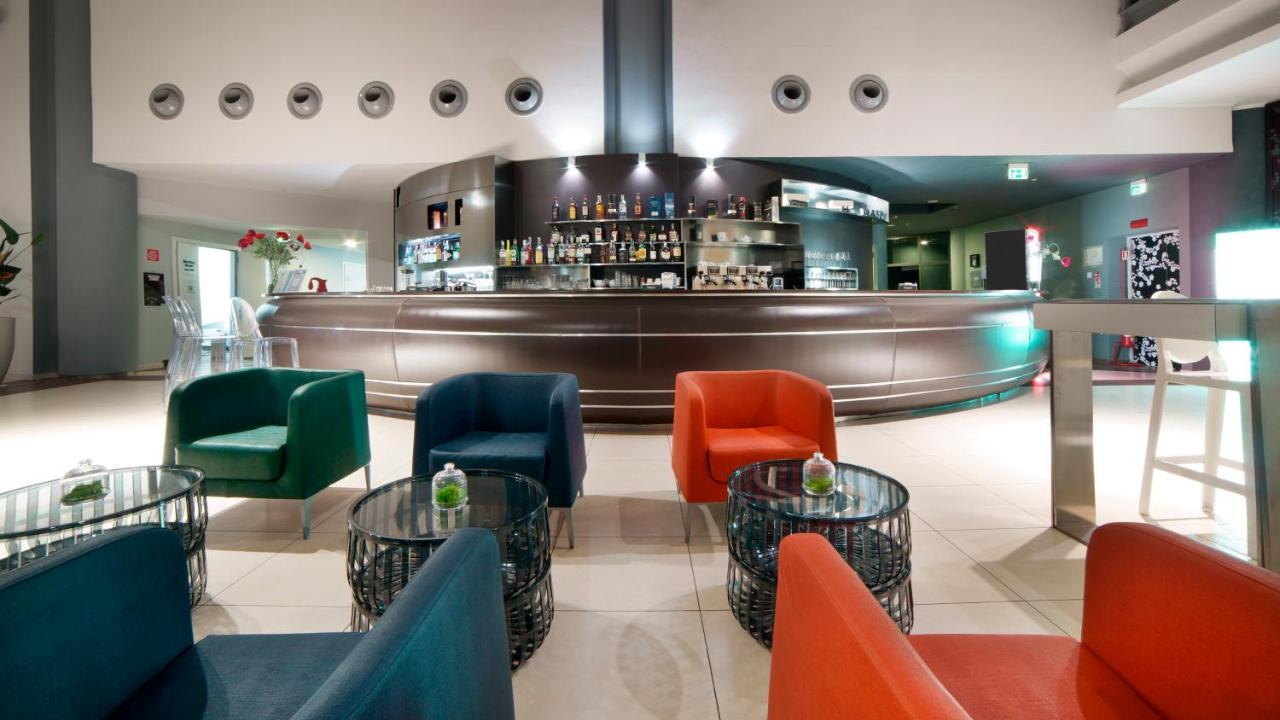 Holiday Inn Nola - Naples Vulcano Buono By Ihg Exterior photo